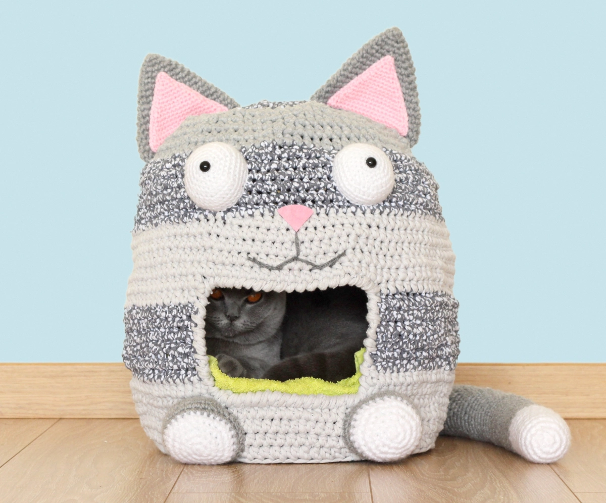 Crochet Cat Bed Pattern - Kitty Kat House