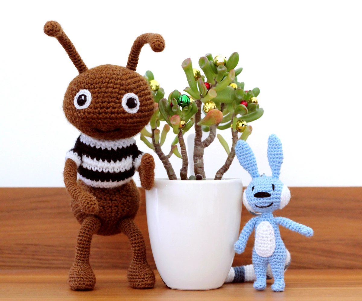 Robber Ant and Hatch Amigurumi Pattern